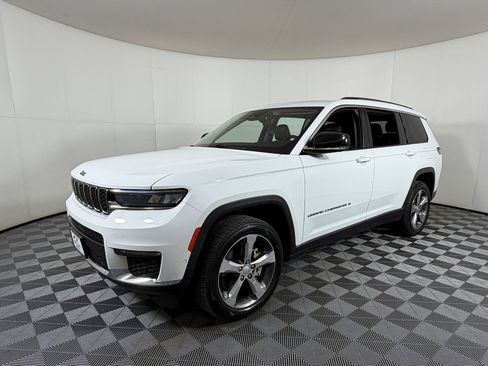 Used 2021 Jeep Grand Cherokee L Limited AWD/4WD image 2