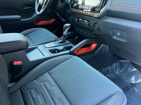 New 2026 Nissan Frontier PRO-4X w/ Pro-4x Convenience Package image 18