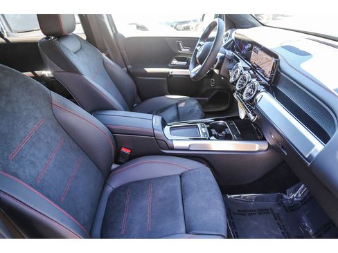 Used 2024 Mercedes-Benz EQB 300 4MATIC image 15