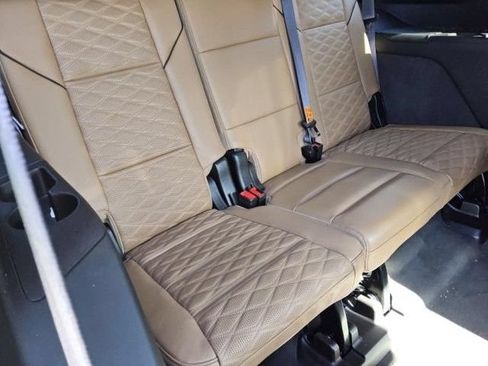 Used 2024 Cadillac Escalade Premium Luxury w/ Performance Package AWD/4WD image 2