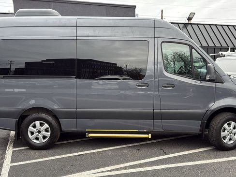 Used 2020 Mercedes-Benz Sprinter 1500 image 2