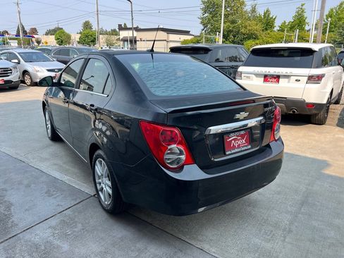 Used 2013 Chevrolet Sonic LT w/ Wheels and Fog Lamp Package FWD image 5