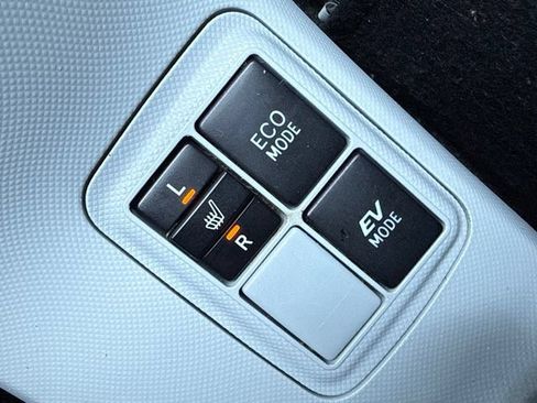 Used 2012 Toyota Prius C Four FWD image 36