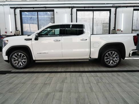 Used 2024 GMC Sierra 1500 Denali w/ Denali Reserve Package AWD/4WD image 4