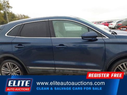 Used 2016 Lincoln MKC Reserve w/ Lincoln MKC Climate Package image 25