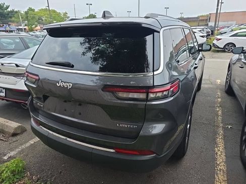 Used 2022 Jeep Grand Cherokee L Limited AWD/4WD image 6