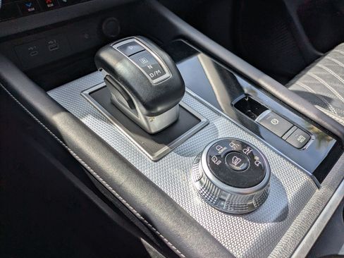 Used 2023 Mitsubishi Outlander SEL FWD image 22