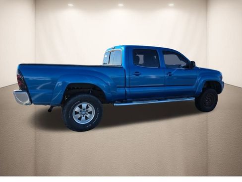 Used 2005 Toyota Tacoma PreRunner image 4