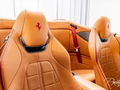 Used 2022 Ferrari Portofino M RWD image 47