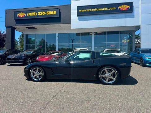 Used 2007 Chevrolet Corvette Coupe w/ Preferred Equipment Group RWD image 4