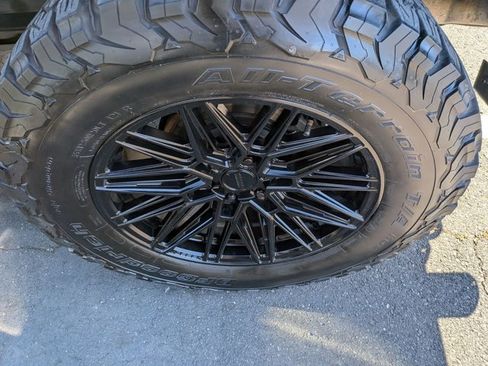 Used 2019 Ford F150 Raptor w/ Equipment Group 802A Luxury AWD/4WD image 19