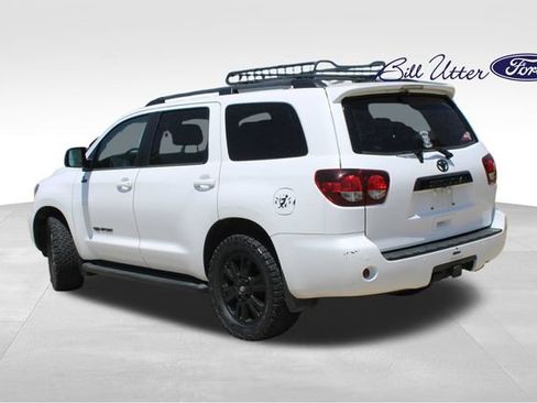 Used 2021 Toyota Sequoia TRD Sport w/ TRD Sport Premium Package AWD/4WD image 7