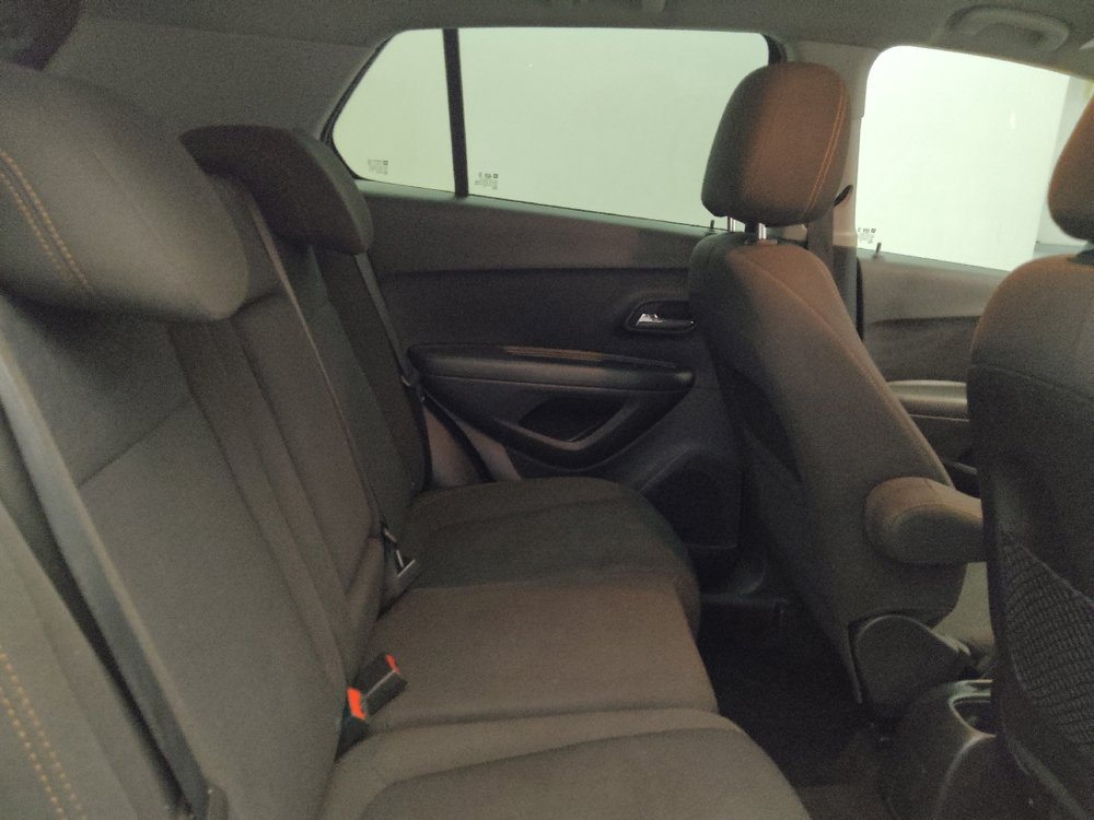Used 2020 Chevrolet Trax LS w/ LPO, Protection Package FWD image 19