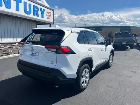 Used 2025 Toyota RAV4 LE AWD/4WD image 12