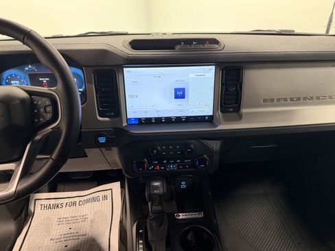 Used 2025 Ford Bronco Outer Banks image 10