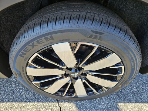 New 2026 Mitsubishi Outlander AWD image 11