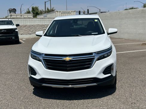 Used 2024 Chevrolet Equinox LT w/ LPO, Floor Liner Package FWD image 8
