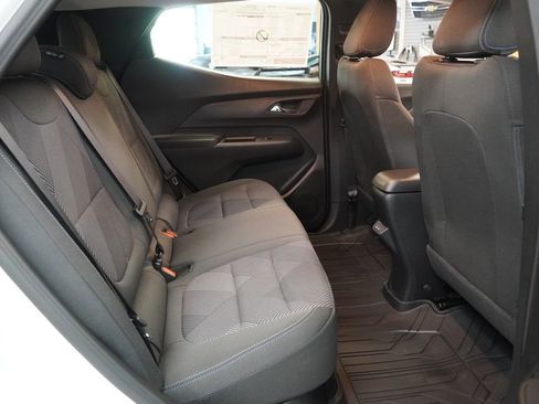 New 2027 Chevrolet Bolt LT w/ Comfort Package FWD image 27