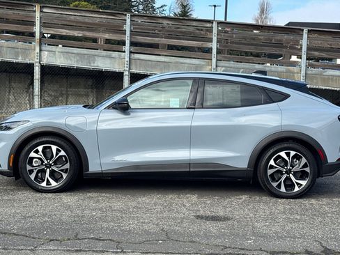 Certified 2025 Ford Mustang Mach-E Select w/ Comfort Package Lite image 7