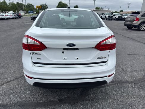 Used 2015 Ford Fiesta SE FWD image 7