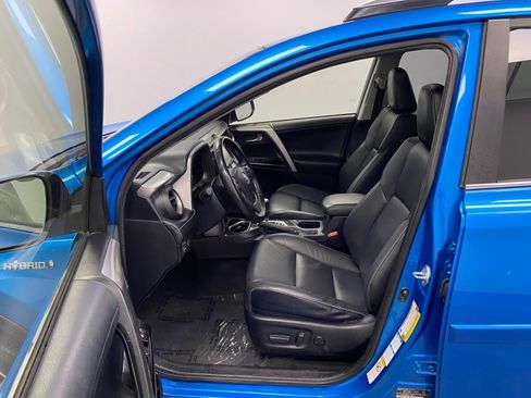 Used 2017 Toyota RAV4 Limited w/ Advanced Technology Package image 20