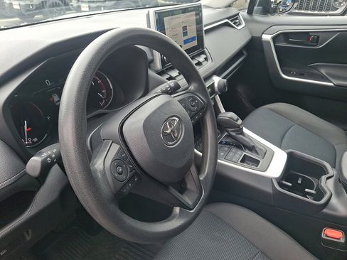 Used 2023 Toyota RAV4 LE AWD/4WD image 25