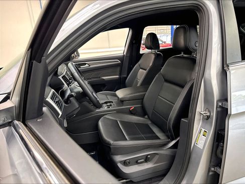Used 2023 Volkswagen Atlas Cross Sport SE AWD/4WD image 24