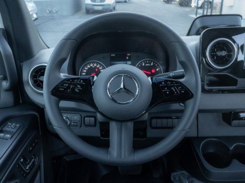Used 2026 Mercedes-Benz Sprinter 2500 image 15