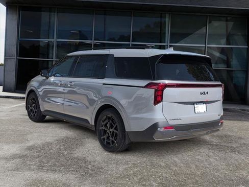 New 2026 Kia Carnival SX w/ SX Dark Edition Package image 3