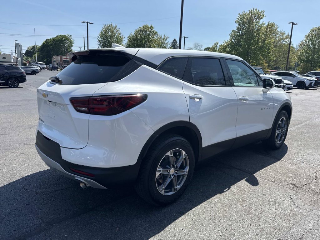 Used 2023 Chevrolet Blazer LT AWD/4WD image 7