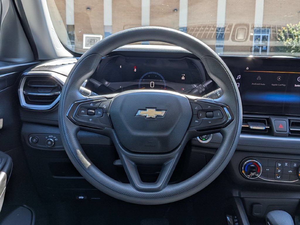 Used 2025 Chevrolet TrailBlazer LS w/ LS Convenience Package AWD/4WD image 13