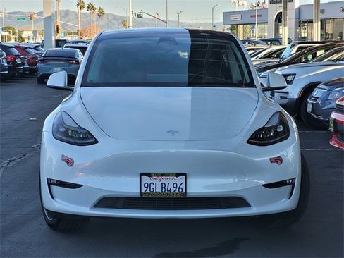 Used 2023 Tesla Model Y Long Range image 2