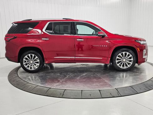 Used 2023 Chevrolet Traverse Premier image 6