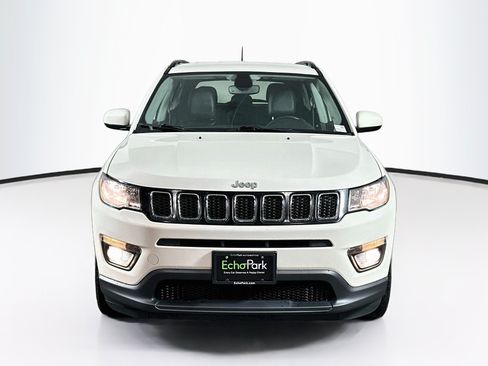 Used 2019 Jeep Compass Latitude w/ Popular Equipment Group AWD/4WD image 2