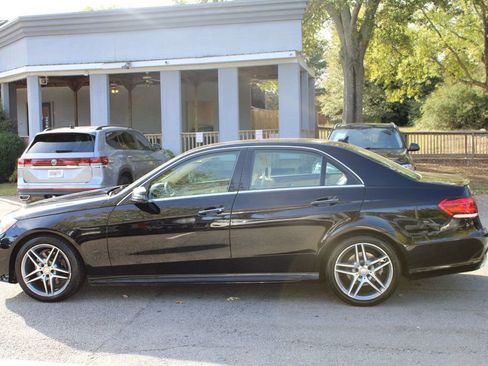 Used 2014 Mercedes-Benz E 350 Sedan image 4