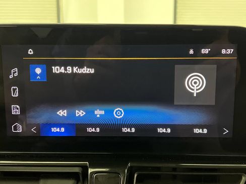 Used 2025 Chevrolet TrailBlazer LT AWD/4WD image 59