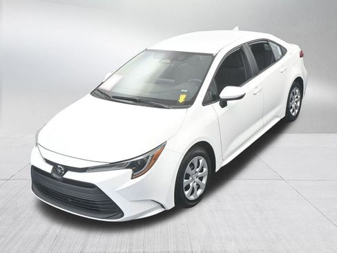 Used 2024 Toyota Corolla LE image 45