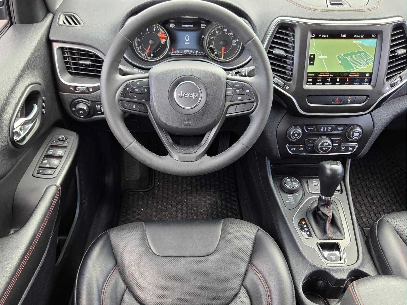 Used 2022 Jeep Cherokee Trailhawk w/ Sun, Sound & Nav Group AWD/4WD image 12