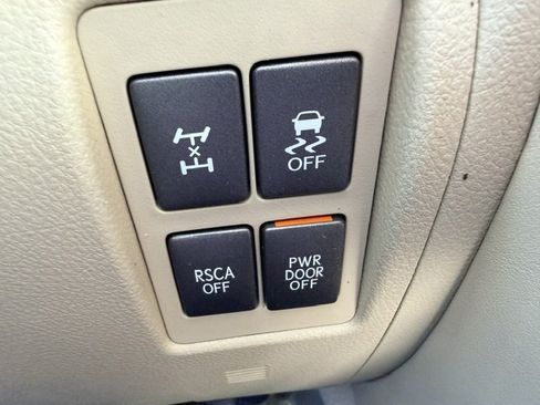 Used 2009 Lexus LX 570 4WD w/ Preferred Accessory Pkg image 29