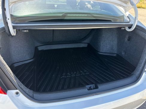 Used 2018 Honda Accord Touring image 20