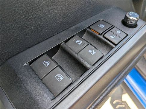 Used 2018 Toyota Tacoma TRD Sport w/ Technology Package AWD/4WD image 11