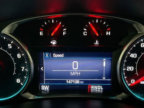 Used 2022 Chevrolet Equinox RS FWD image 13