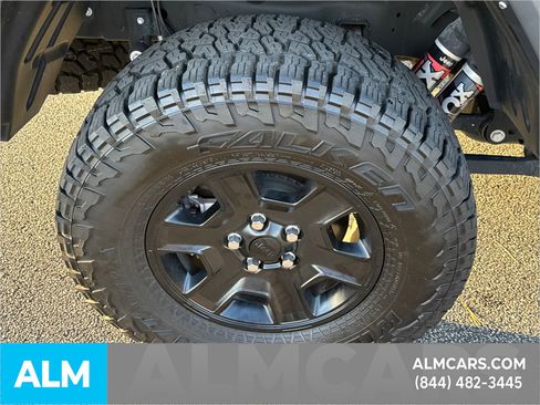 Used 2023 Jeep Gladiator Mojave w/ Cold Weather Group image 21