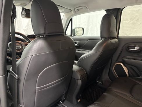 Used 2017 Jeep Renegade Trailhawk AWD/4WD image 42