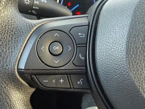 Used 2025 Toyota RAV4 XLE image 17