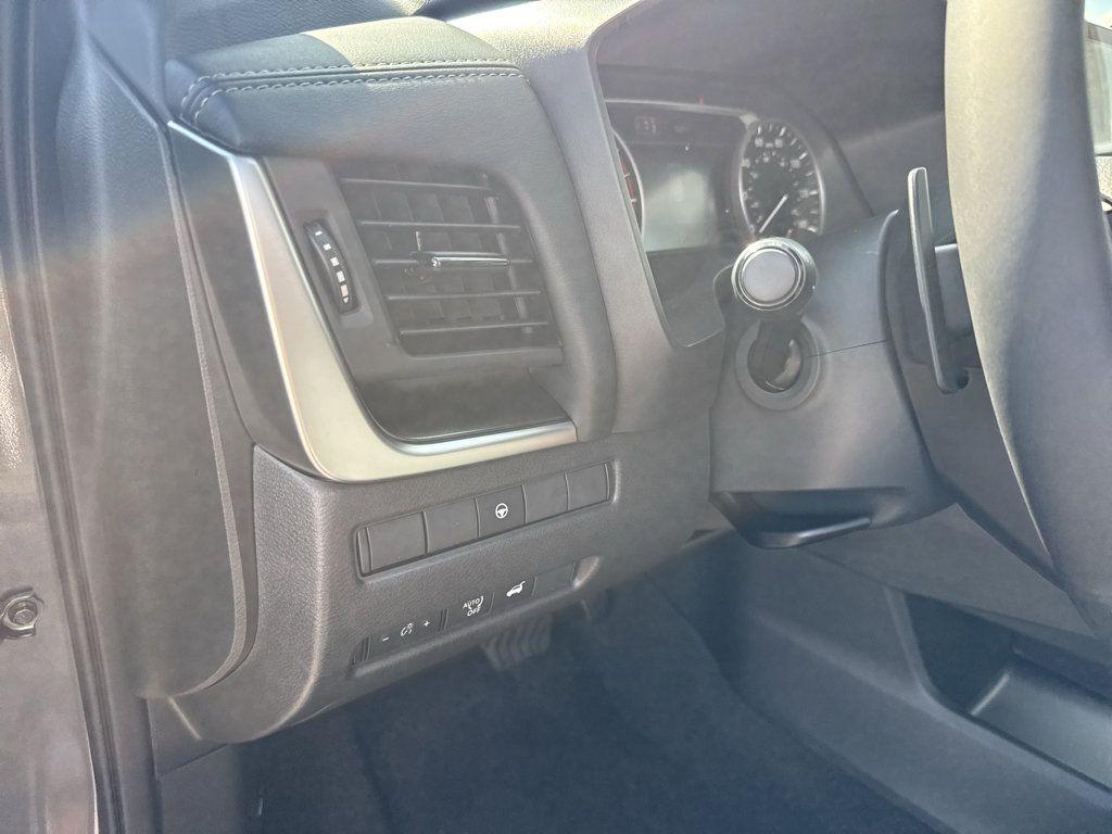 New 2026 Nissan Rogue Dark Armor AWD/4WD image 14