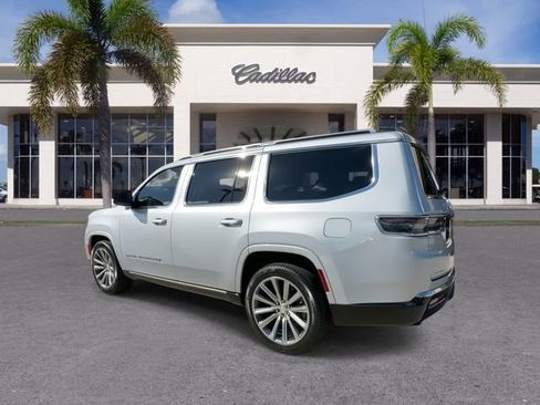 Used 2023 Jeep Grand Wagoneer Series II w/ Flexible Seating Group image 10