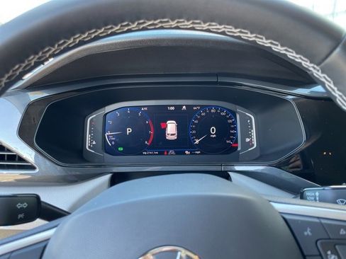 Used 2022 Volkswagen Taos SEL image 20