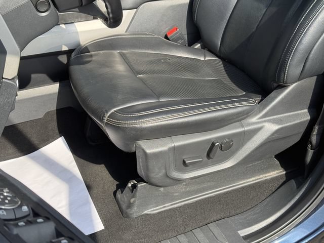 Used 2022 Ford F250 Lariat w/ Black Appearance Package AWD/4WD image 12