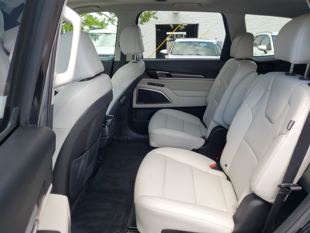 Used 2023 Kia Telluride S w/ S Sunroof Package AWD/4WD image 13